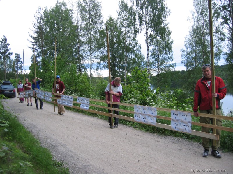 1.40_RAGNAR_IMG_3829 B�ring av 20 meter lang startportal gjennom Nordmarka